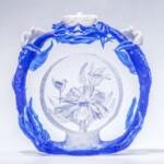 Upright Cameo Carved Diatreta and Dove by Barry Sautner and Doug Merritt Photo of Upright Cameo Carved Diatreta and Dove glass art by Barry Sautner and Doug Merritt